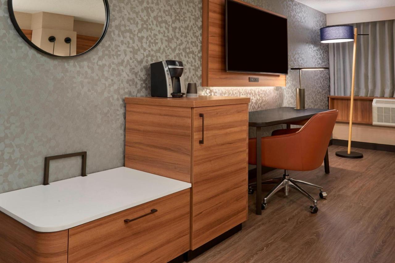 Fairfield Inn By Marriott Montreal Downtown Εξωτερικό φωτογραφία