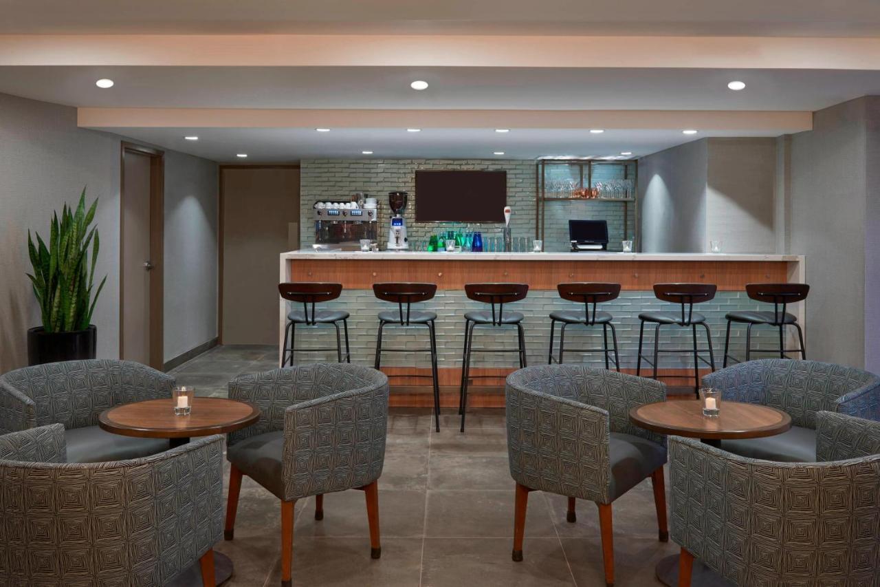 Fairfield Inn By Marriott Montreal Downtown Εξωτερικό φωτογραφία