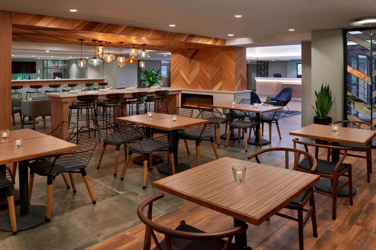 Fairfield Inn By Marriott Montreal Downtown Εξωτερικό φωτογραφία